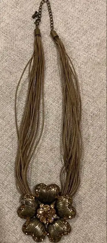 플라워 모티브 메탈 목걸이