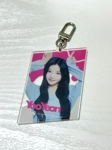 YooYeon 아크릴 키링