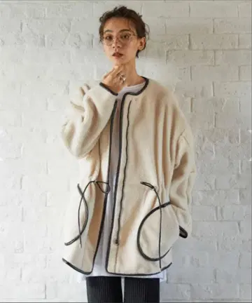 gallardagalante 파이핑 보아 코트