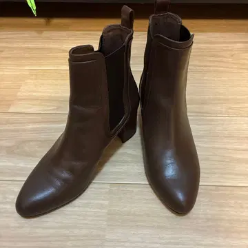 브라운 사이드 고어 부츠 DIANA