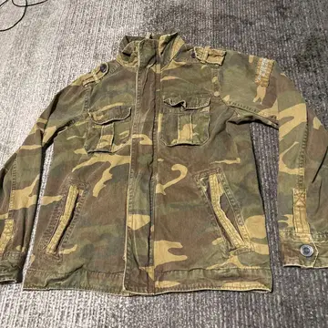 Abercrombie & Fitch 아바클로