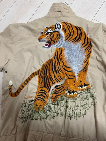 호랑이 자수 밀리터리 자켓 스카잔