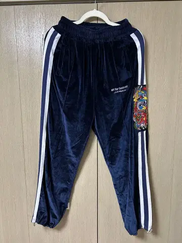 at far heaven 츄우카타베타이 벨로아 트랙 팬츠 네이비