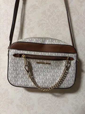 MICHAEL KORS 숄더백 화이트/브라운