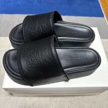 Y3 블랙 슬라이드 샌들