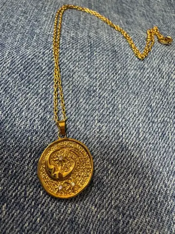 빈티지 골드 메달 목걸이 karl lagerfeld