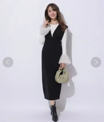 Apuweiser-riche 파이핑 하이웨스트 점프 스커트