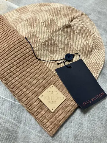 LV 베이지 체크 무늬 니트 모자