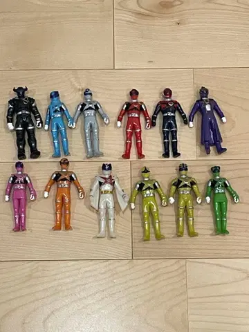 우주전대 큐렌쟈 피규어 세트 소프트 비닐 묶음 판매