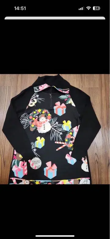 레오나르 스웨터