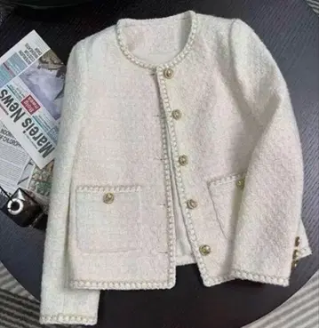 아이보리 트위드풍 노카라 자켓