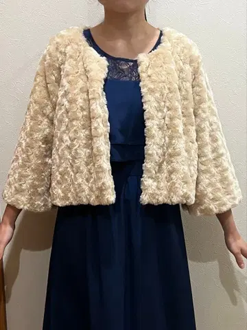 퍼 숏 기장 브라이덜 드레스