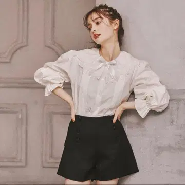 Treat Girl's LOVELY blouse