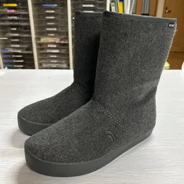 더 노스페이스 그레이 숏부츠