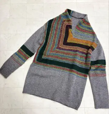 랜드 워즈 비대칭 튜닉 기하학 패턴 스웨터