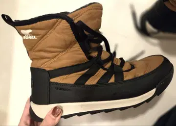 SOREL 브라운 레이스업 부츠