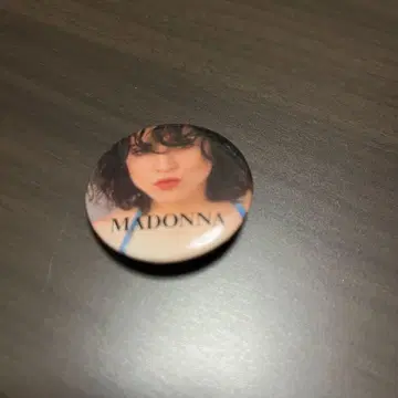 MADONNA 캔뱃지
