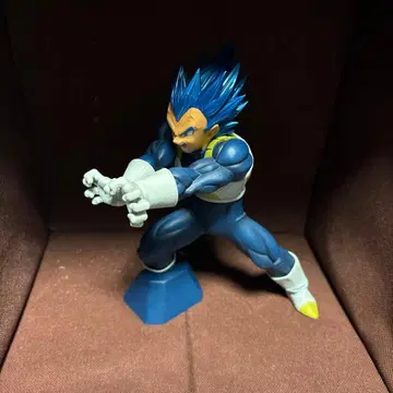 베지터 피규어 공격 포즈