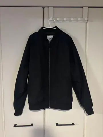 GAP 블랙 MA-1 자켓 M 사이즈