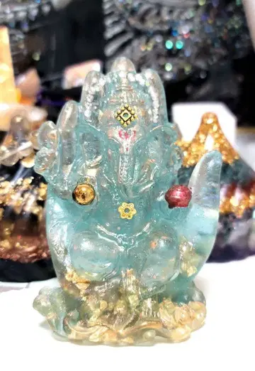 각성한 수호의 상징 빛의 가네샤 오르가나이트