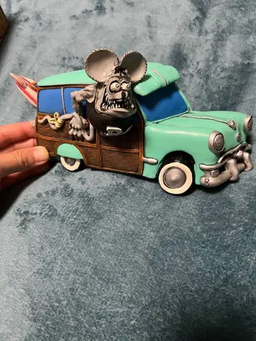 RATFINK 벽걸이 오브제