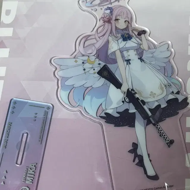 블루 아카이브 미카 공식 아크릴 스탠드 팝니다.