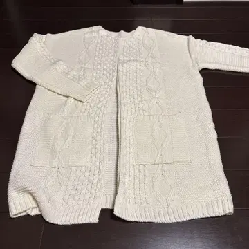 아이보리 케이블 니트 가디건