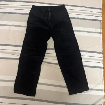 블랙 코듀로이 워크 팬츠