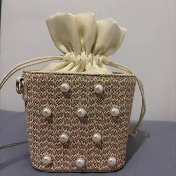 [ DIANA ] 펄 장식 카고백