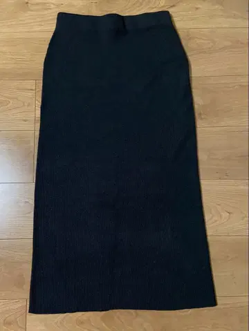 스픽 앤 스팬 라메 리브 니트 타이트 스커트 미사용 새상품