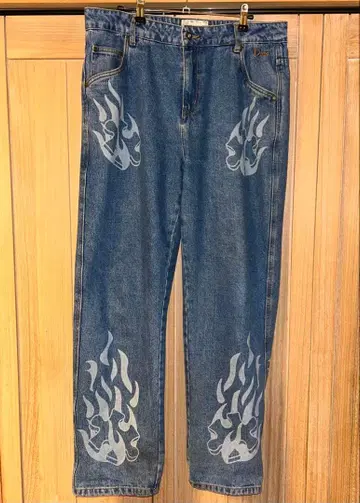 프레임 패턴 블루 데님 팬츠