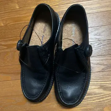 블랙 모카신 스타일 비브람 밑창 신발