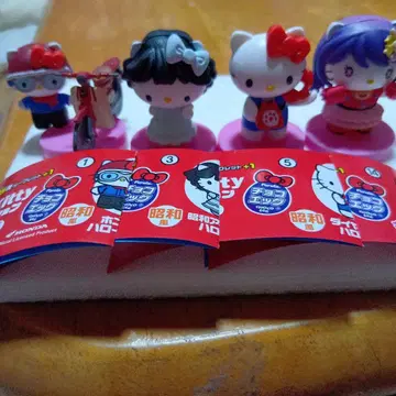 헬로키티 쇼와 레트로풍 피규어 4개 세트