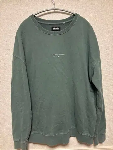 Afends. 그린 맨투맨 L 사이즈