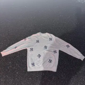 VISION NOISE 뉴욕 양키스 스웨트 셔츠