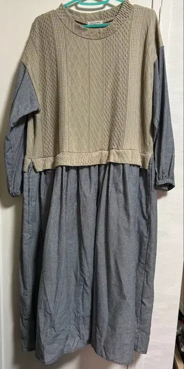 니트와 셔츠의 콤비네이션 원피스