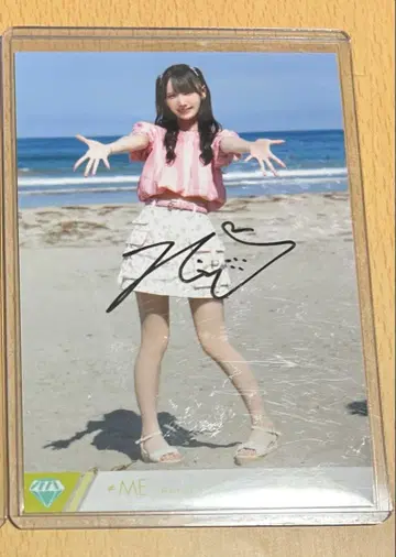 스즈키 히토미 브로마이드 친필 히키 여름이 왔으니까 MV 의상