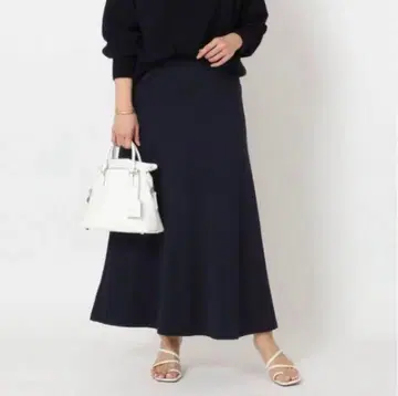 EVERYDAY I LIKE. Jersey Flare 스커트 블랙