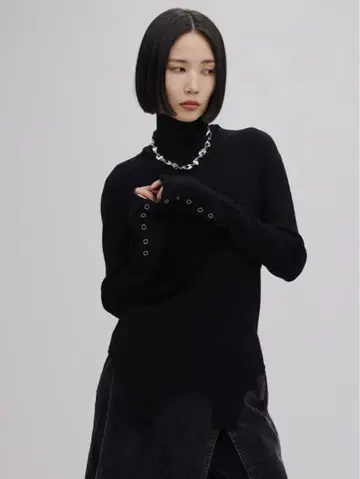 BEST TOUCH GARTER DETAIL KNIT TOP