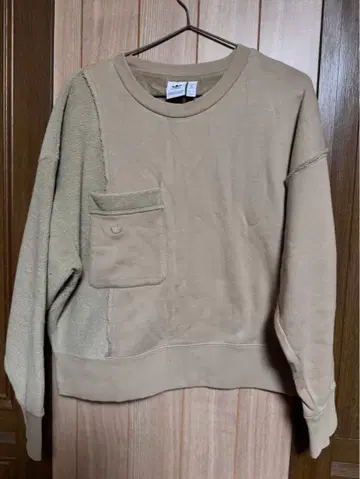 아디다스 로고 와펜 숏 기장 셋업 베이지