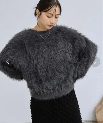 Lui's FEMME 샤기 크루넥 니트