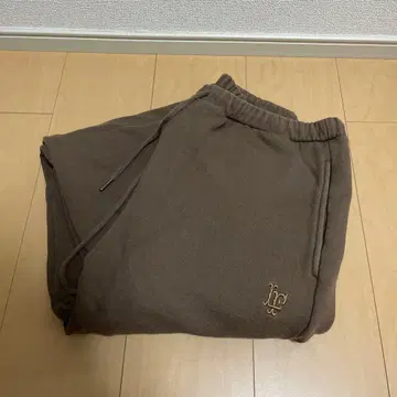 Lafayette LFYT 라파예트 스웨트 팬츠 두께감 있음