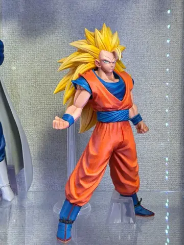 드래곤볼 피규어 vs 옴니버스 E상 초사이어인 3 손오공