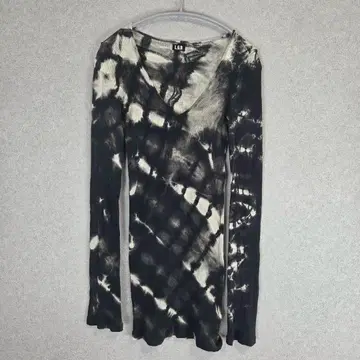 레어 L.G.B. 타이다이 블리치 V넥 리브 긴팔 T셔츠