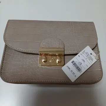 미사용 새상품 베이지 크로커다일풍 숄더백