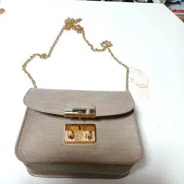 미사용 새상품 베이지 크로커다일풍 숄더백