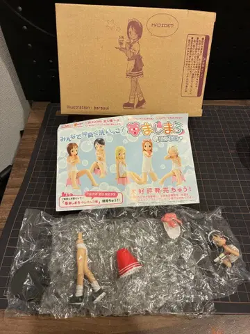 딸기 마시마로 웨이트리스 노부에 피규어