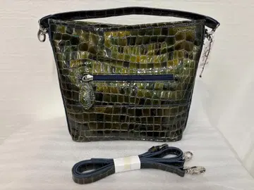 코코피오레 (COCO FIORE) 악어 엠보싱 핸드백 택 포함