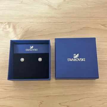 SWAROVSKI 귀걸이