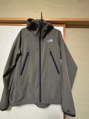 The North Face 소프트쉘 자켓